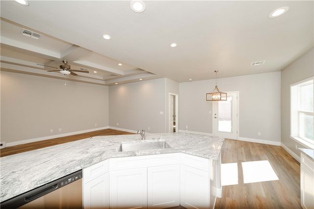 3640 N Kenneth Road, Kingman, AZ 86409