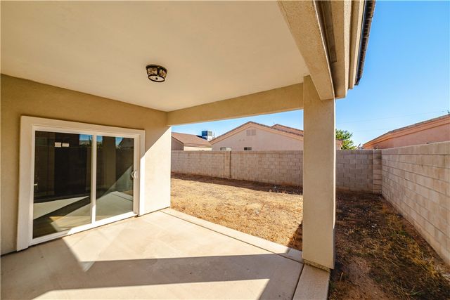 3640 N Kenneth Road, Kingman, AZ 86409