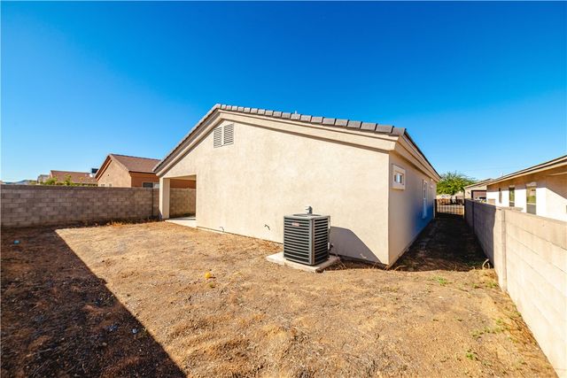 3640 N Kenneth Road, Kingman, AZ 86409