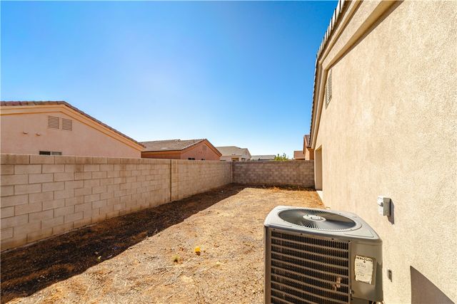 3640 N Kenneth Road, Kingman, AZ 86409