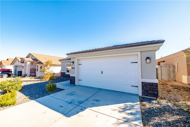 3640 N Kenneth Road, Kingman, AZ 86409