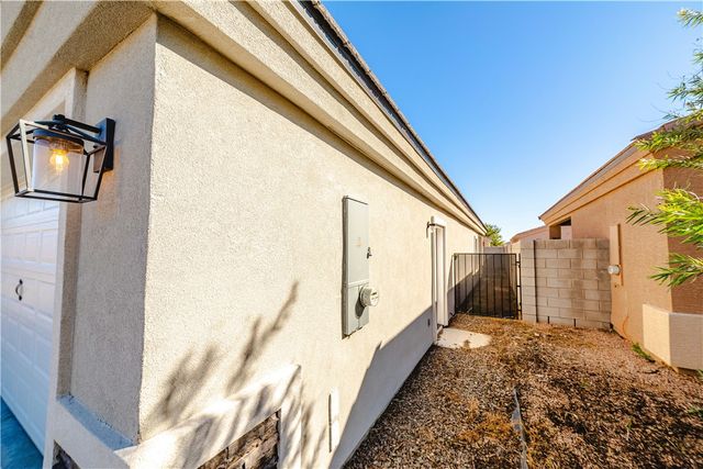 3640 N Kenneth Road, Kingman, AZ 86409