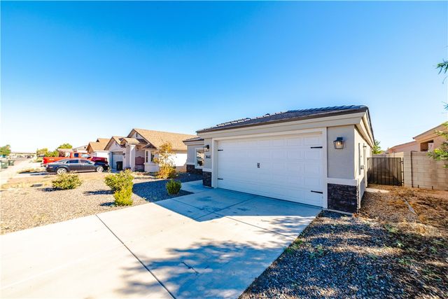 3640 N Kenneth Road, Kingman, AZ 86409