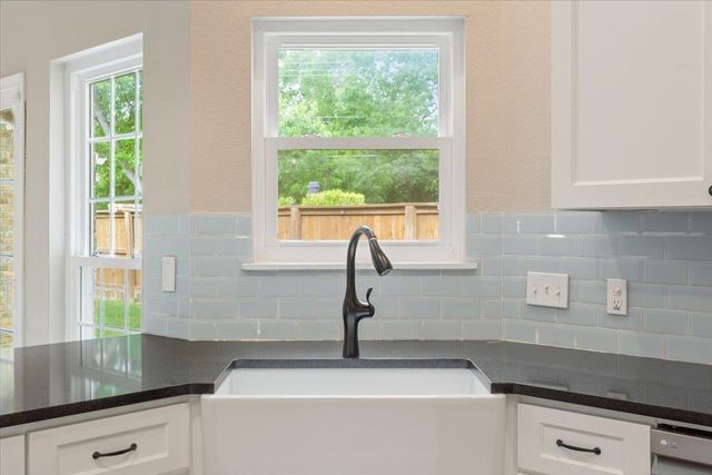 23 Meadow RUN, Round Rock, TX 78664