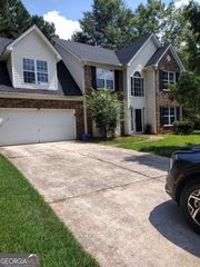 2588 Rainmaker Drive, Decatur, GA 30034