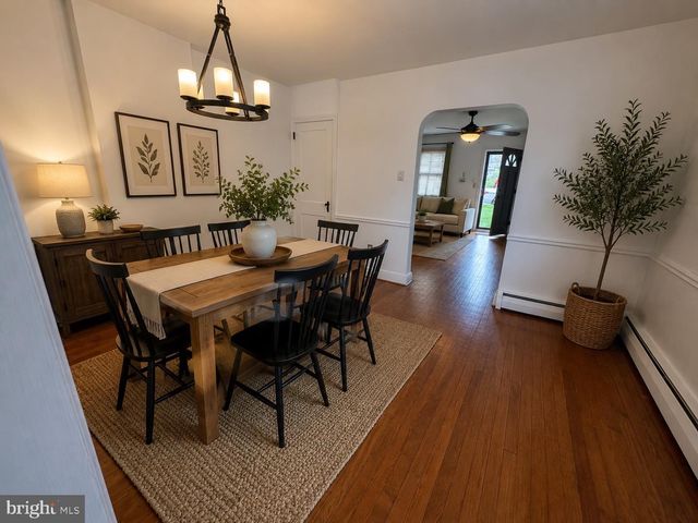 337 W PENNSYLVANIA AVE, Downingtown, PA 19335