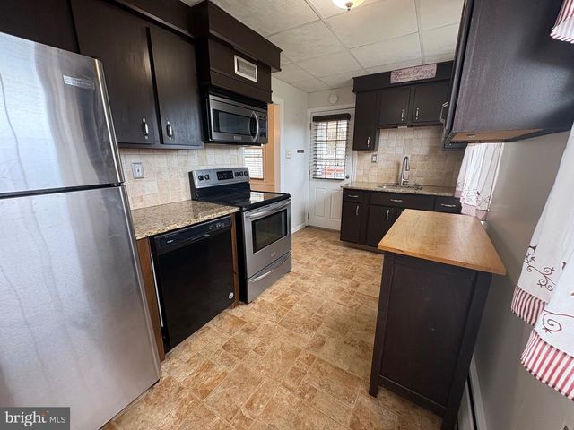 337 W PENNSYLVANIA AVE, Downingtown, PA 19335