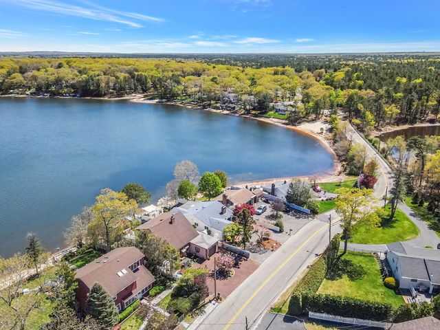 165 Lakeside Trail, Ridge, NY 11961