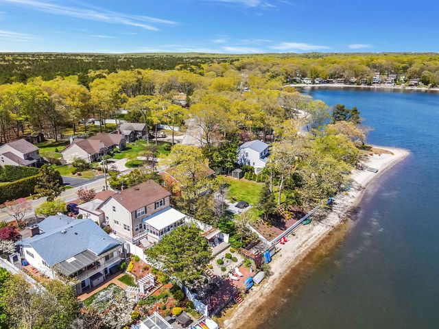 165 Lakeside Trail, Ridge, NY 11961