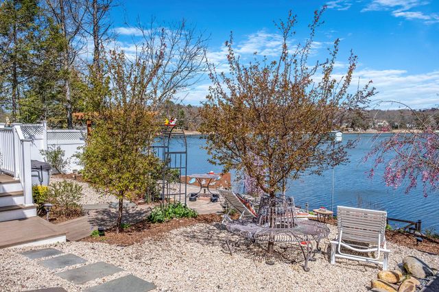 165 Lakeside Trail, Ridge, NY 11961