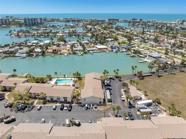 505 PLAZA SEVILLE COURT 11, Treasure Island, FL 33706