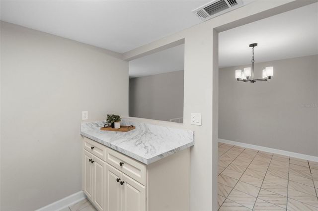 505 PLAZA SEVILLE COURT 11, Treasure Island, FL 33706