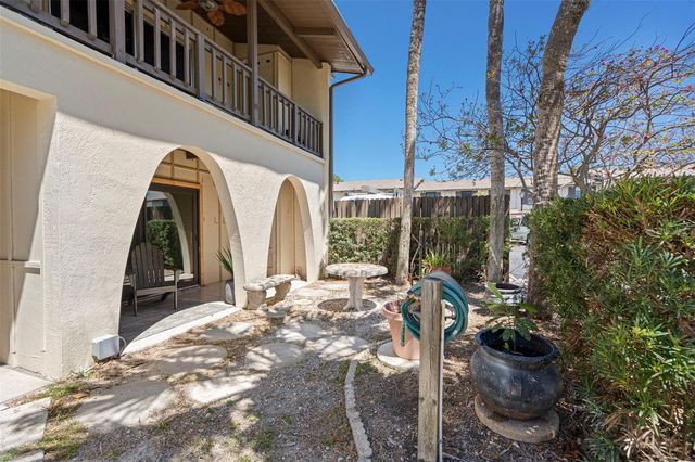 505 PLAZA SEVILLE COURT 11, Treasure Island, FL 33706