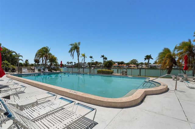505 PLAZA SEVILLE COURT 11, Treasure Island, FL 33706