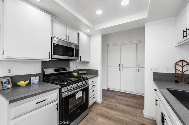 4604 E Avenue R6, Palmdale, CA 93552