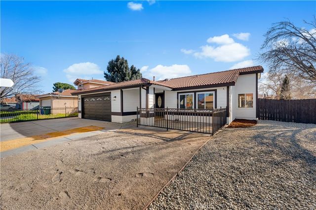 4604 E Avenue R6, Palmdale, CA 93552