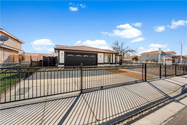 4604 E Avenue R6, Palmdale, CA 93552