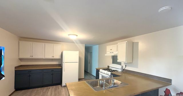 5700 S Horseshoe Bnd Lot 5, San Antonio, TX 78228