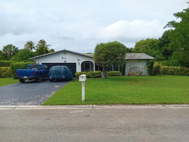 10901 NW 33rd Street, Coral Springs, FL 33065