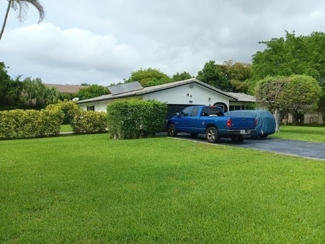10901 NW 33rd Street, Coral Springs, FL 33065