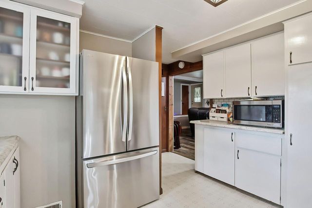 33834 Hillcrest DRIVE, Burlington, WI 53105
