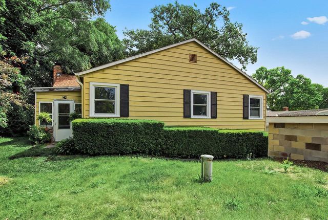 33834 Hillcrest DRIVE, Burlington, WI 53105