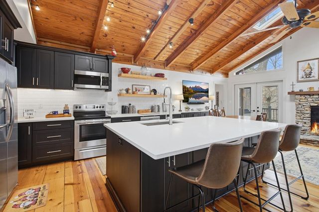 319 Columbine Drive, Big Canoe, GA 30143