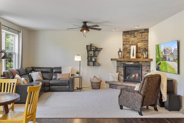 2442 Lacy Lane, Victoria, MN 55386