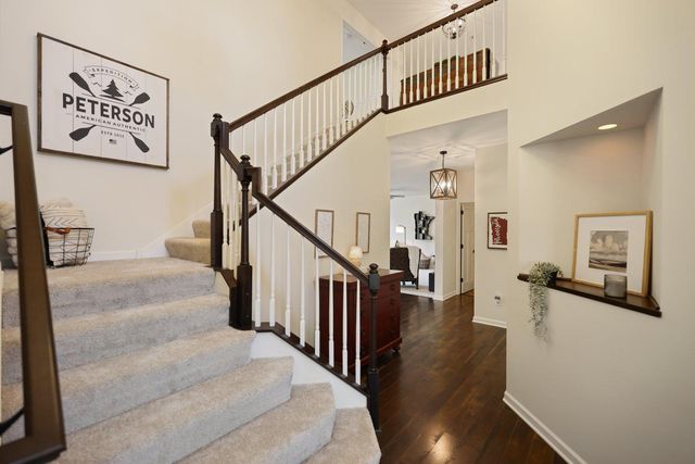 2442 Lacy Lane, Victoria, MN 55386