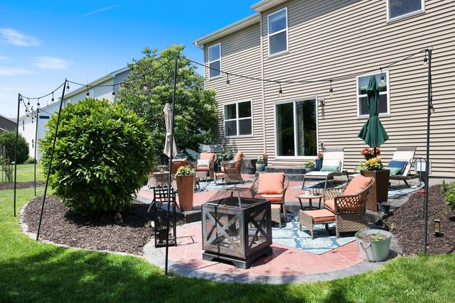 2442 Lacy Lane, Victoria, MN 55386