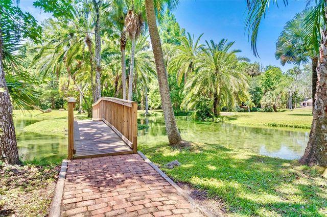 200 WEEPING ELM LANE, Longwood, FL 32779