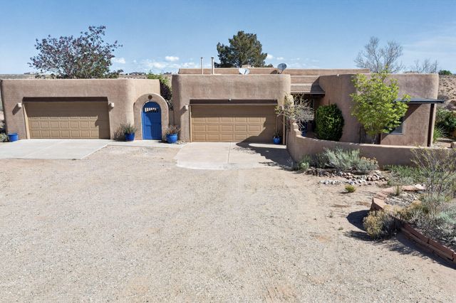 4517 Huron Drive NE, Rio Rancho, NM 87144