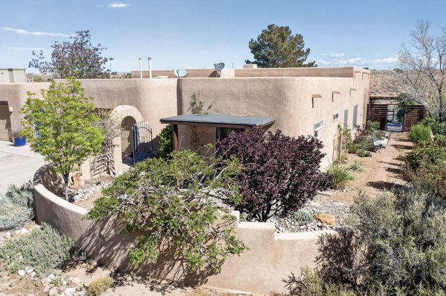 4517 Huron Drive NE, Rio Rancho, NM 87144