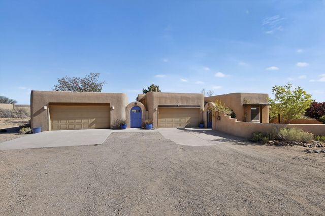 4517 Huron Drive NE, Rio Rancho, NM 87144