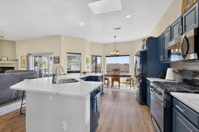 4517 Huron Drive NE, Rio Rancho, NM 87144