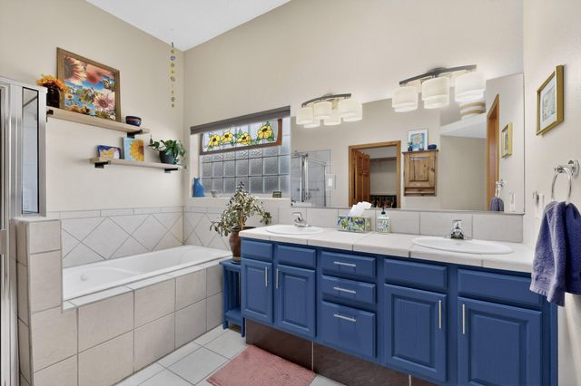 4517 Huron Drive NE, Rio Rancho, NM 87144