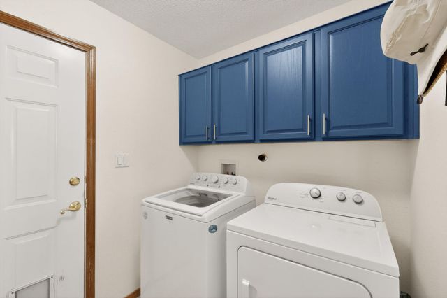 4517 Huron Drive NE, Rio Rancho, NM 87144