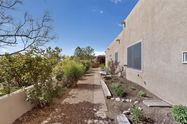 4517 Huron Drive NE, Rio Rancho, NM 87144