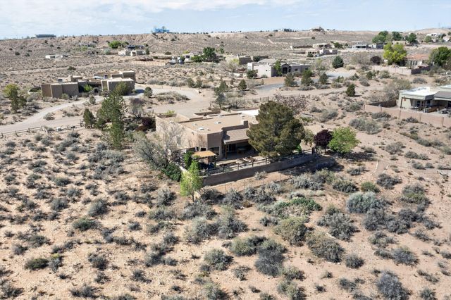 4517 Huron Drive NE, Rio Rancho, NM 87144