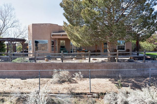 4517 Huron Drive NE, Rio Rancho, NM 87144