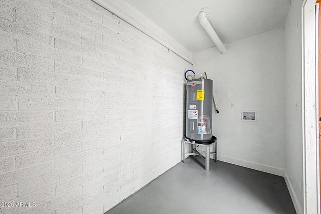 948 S ALMA SCHOOL Road 8, Mesa, AZ 85210