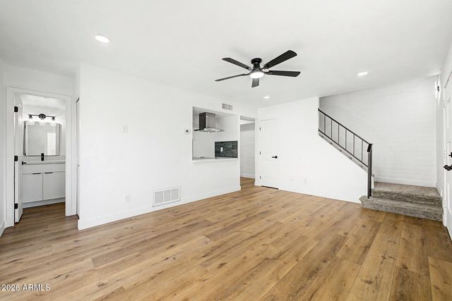 948 S ALMA SCHOOL Road 8, Mesa, AZ 85210