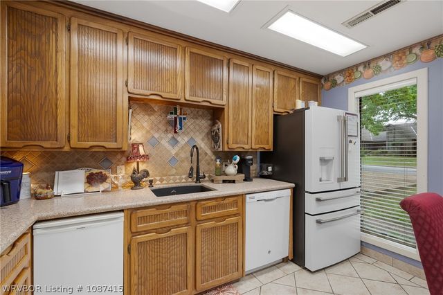 3301 Royal Scots Wy, Fort Smith, AR 72908