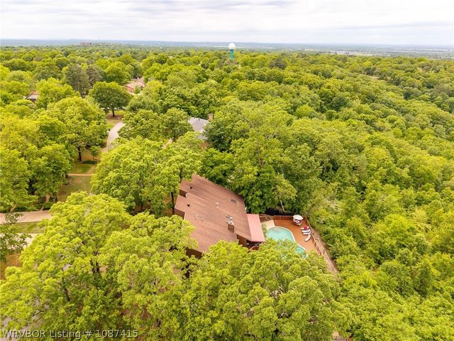 3301 Royal Scots Wy, Fort Smith, AR 72908