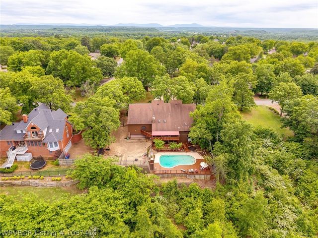 3301 Royal Scots Wy, Fort Smith, AR 72908