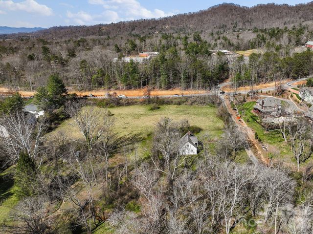 99999 New Haw Creek Road, Asheville, NC 28805