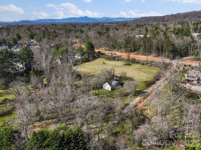 99999 New Haw Creek Road, Asheville, NC 28805