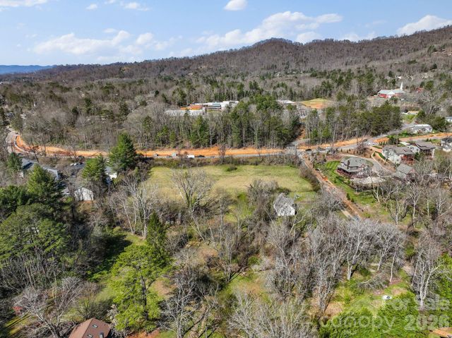 99999 New Haw Creek Road, Asheville, NC 28805