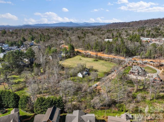 99999 New Haw Creek Road, Asheville, NC 28805
