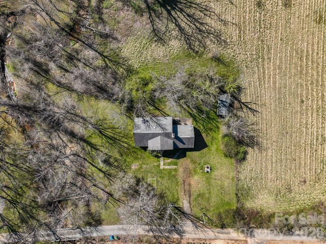 99999 New Haw Creek Road, Asheville, NC 28805
